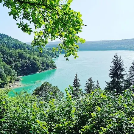 L'Orgeletaine : Grande Maison Au Milieu Des Lacs Du Jura Exterior photo
